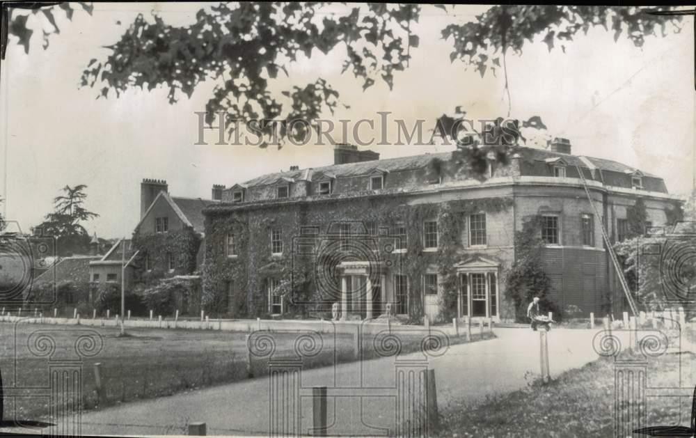 1947 Press Photo Sunninghill Park, future home of Princess Elizabeth of England