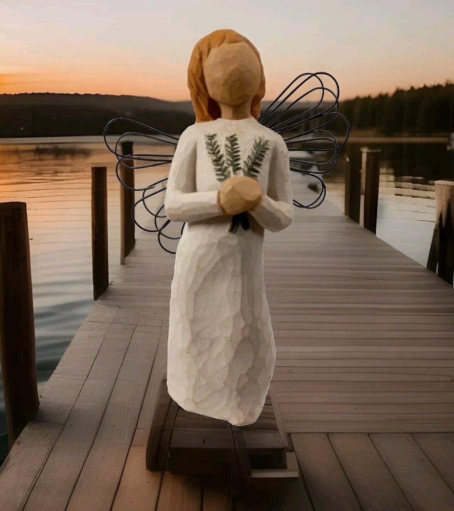 Willow Tree Angel of Remembrance Figurine by Susan Lordi Vintage 2001 Holiday Gift