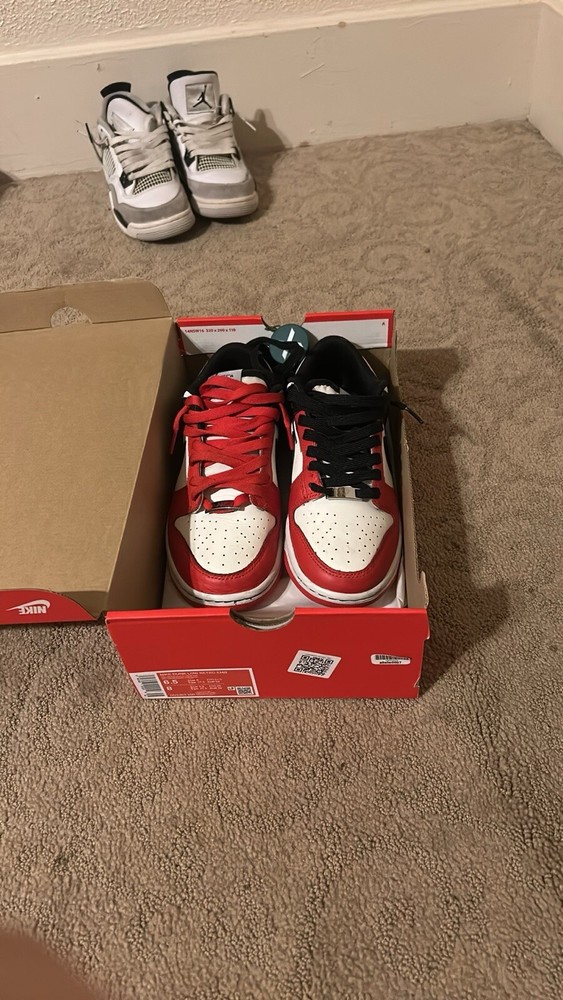 Size 6.5 - Nike Dunk Low EMB x NBA 75th Anniversary - Bulls 2021