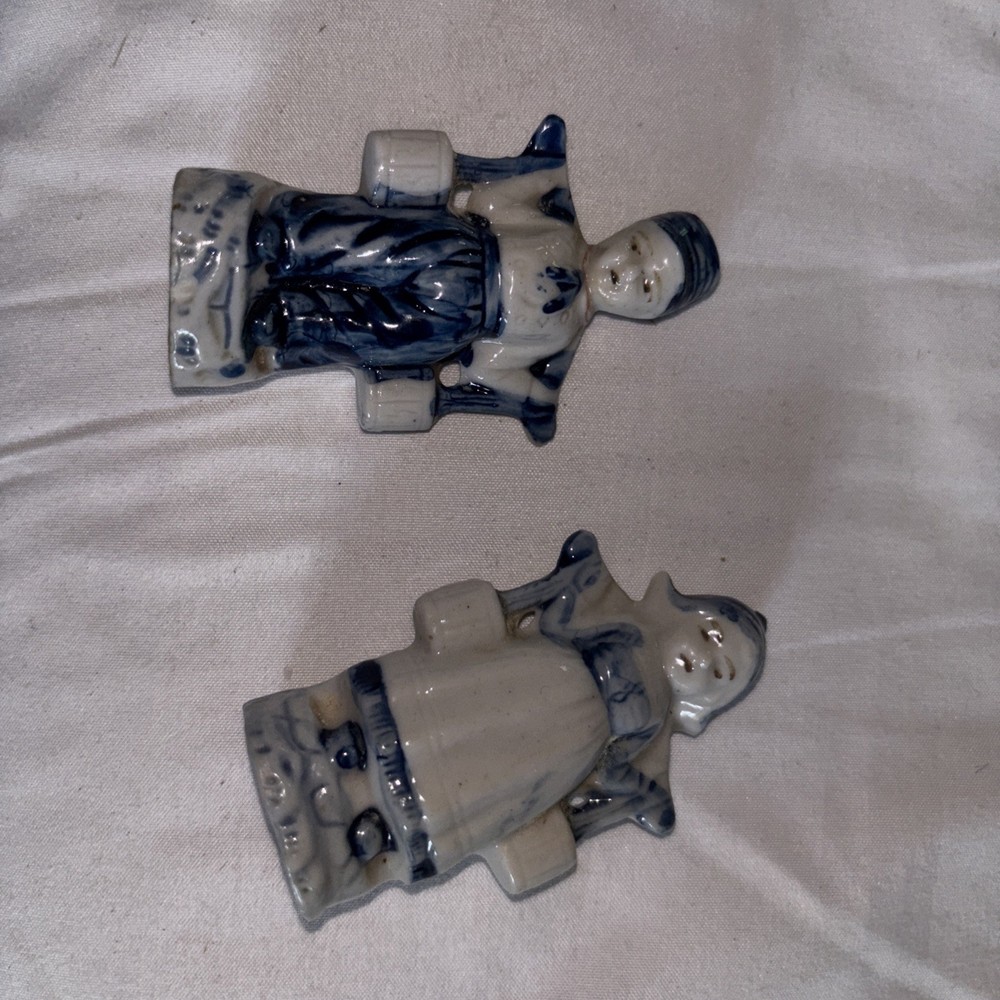 Vintage Blue & White Dutch Boy and Girl Carrying Water Made in Japan