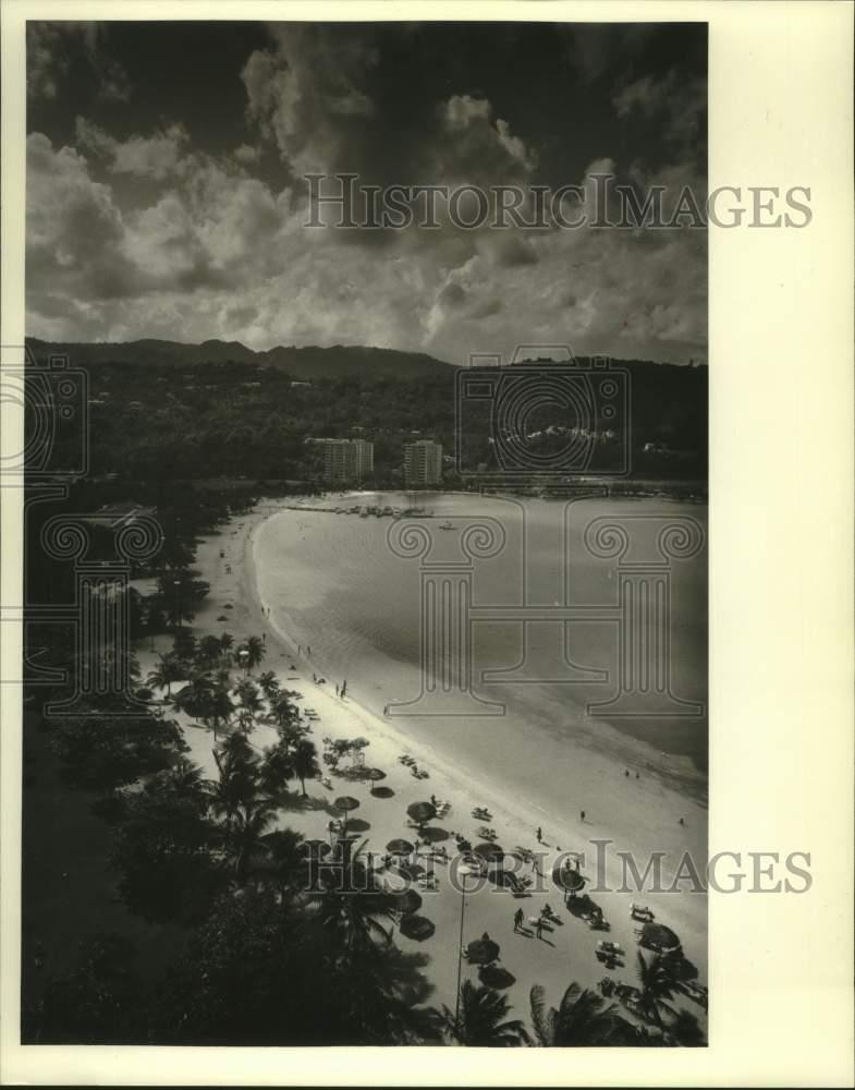 1988 Press Photo Aerial View of Ocho Rios, one of Rhapsody's ports in Jamaica