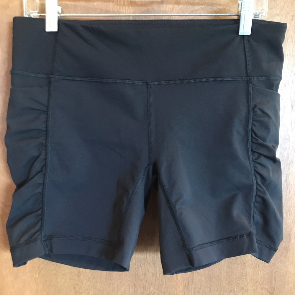 Women's Size 10 Lululemon Ruched Black Biker Shorts with Side Pockets 6.5
