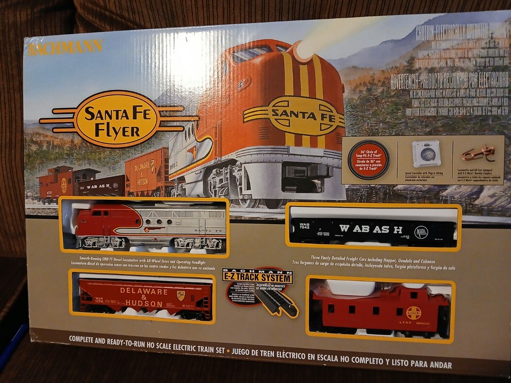 Bachman Santa Fe Ho Train Set, Bran New.