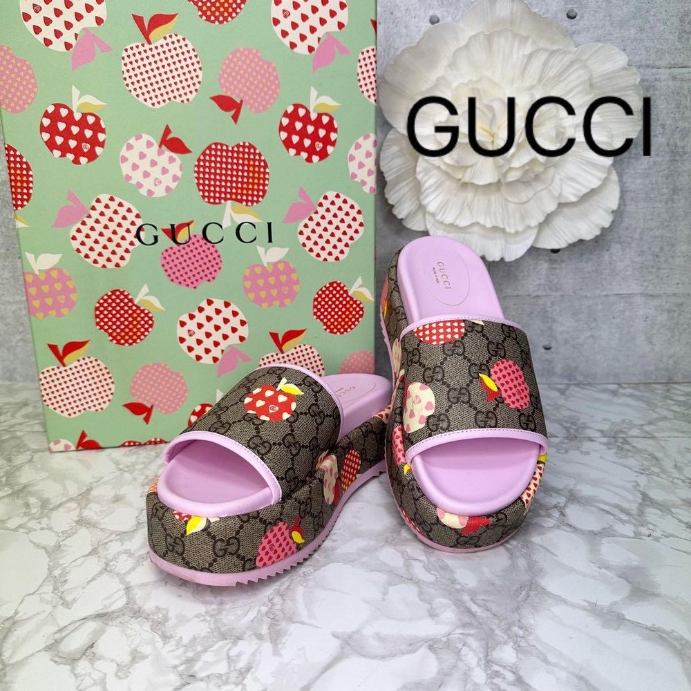Vintage GUCCI Apple Heart Platform Sandals Size 38 US 7.5-8 Rare Find