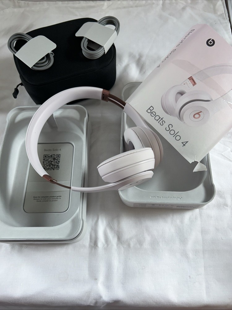 Beats Solo 4 True Wireless On-Ear Headphones - Cloud Pink / OPEN BOX