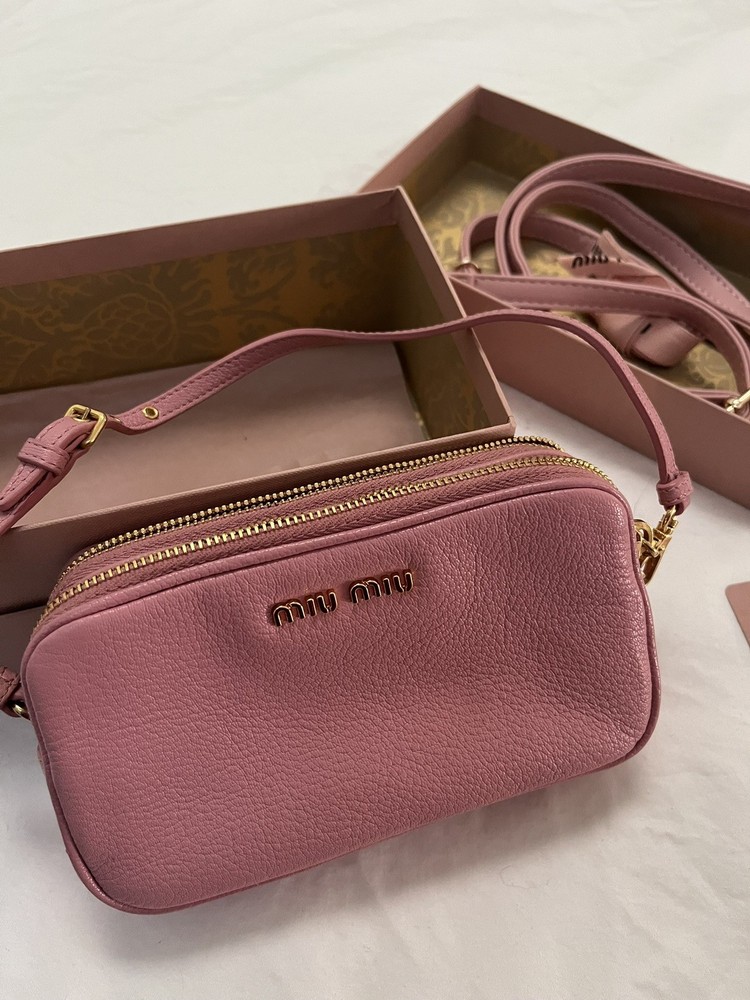 Auth Miu Miu Double Zip Camera Bag Crossbody Pouch Pink Pebbled Leather Gold