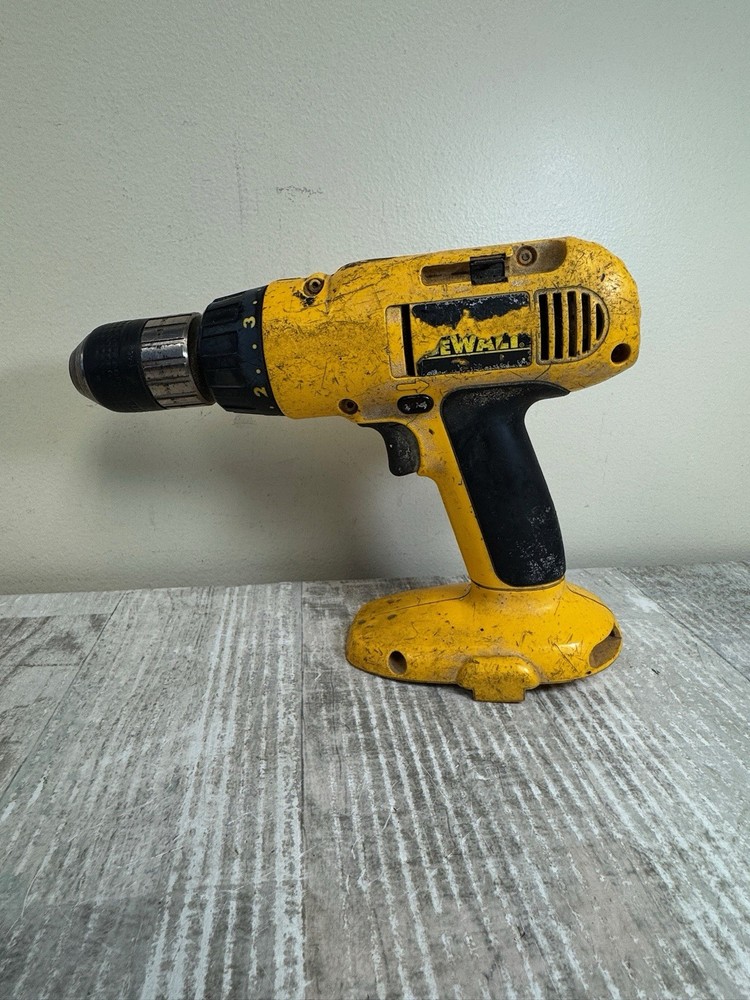 DeWalt DW995 Cordless Drill  1/2