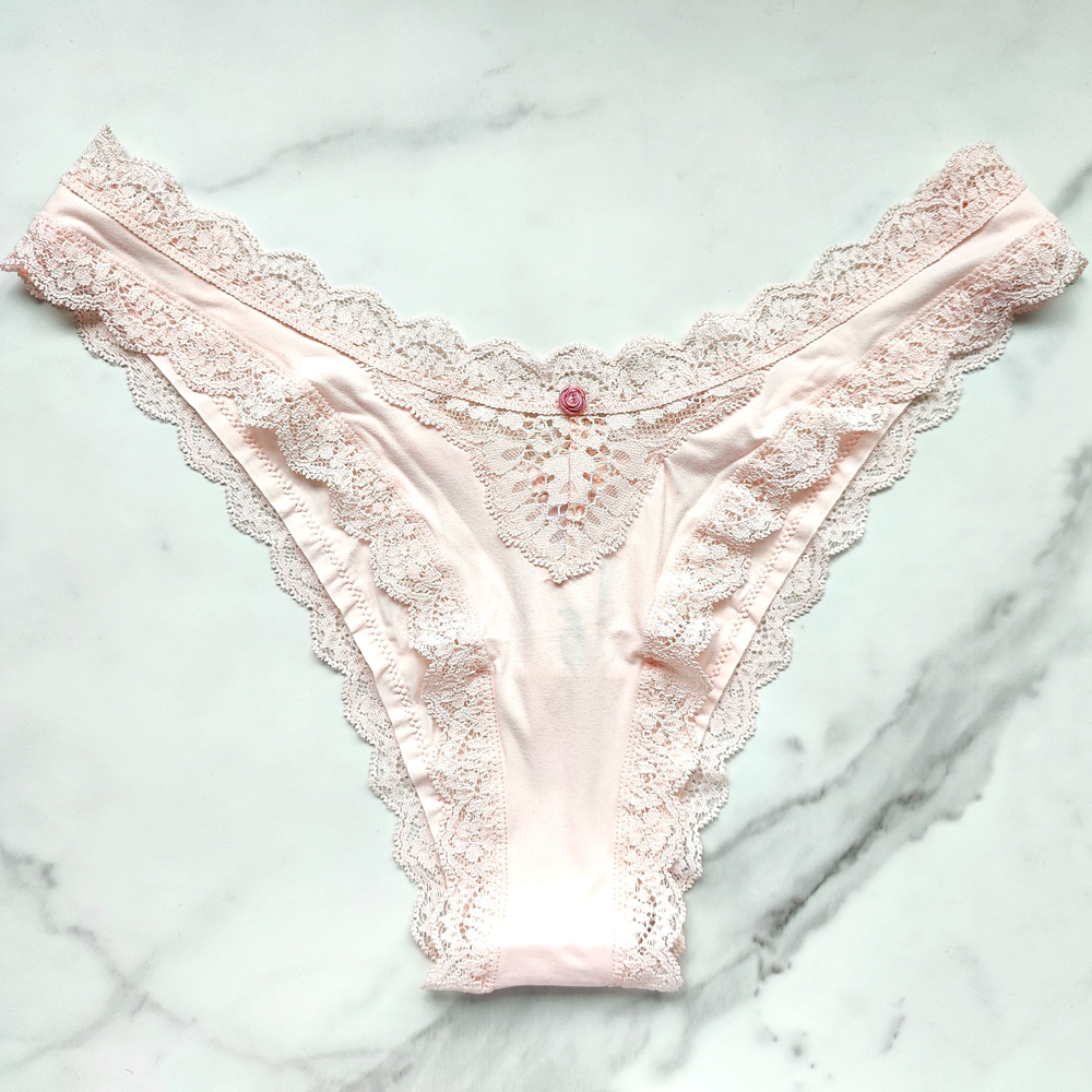 Victoria's Secret Dream Angels Lace-Trim Brazilian Panty Purest Pink Size S