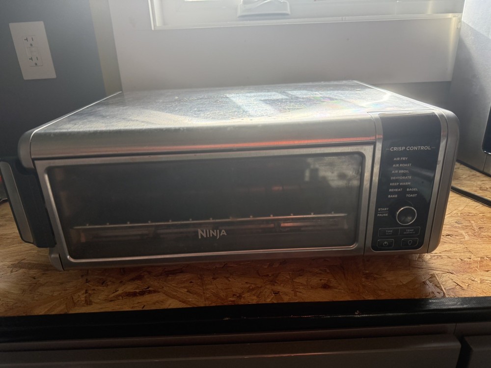 NINJA 18.55 Qt. Flip Toaster Oven & Air Fryer, 8-in-1 Functionality