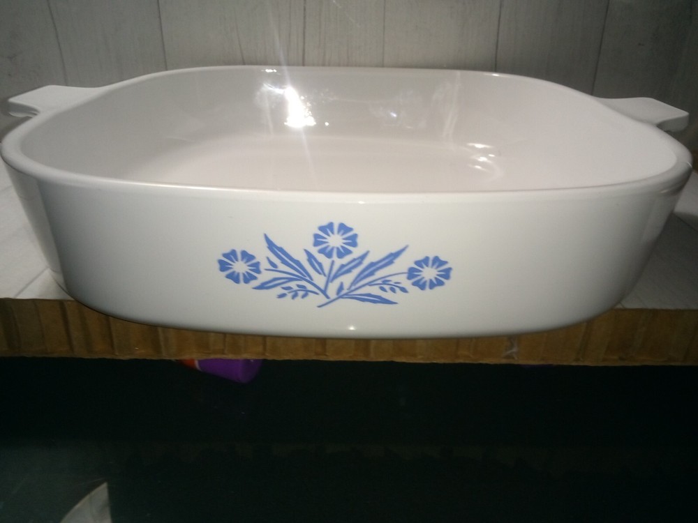 unmarked blue cornflower ?  casserole dish  10