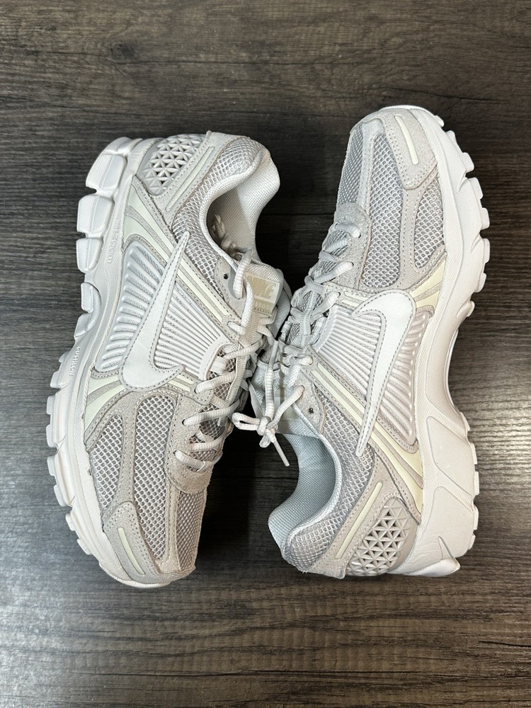 Nike Zoom Vomero 5 Phantom Light Bone Sail HQ0458-003 Women 11.5 / Men 10