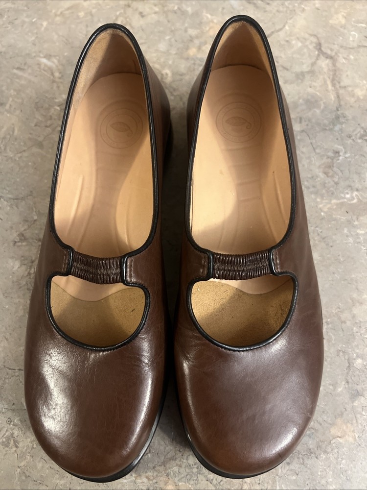 NURTURE Mary Jane Women’s 7.5 Shoes Brown Leather Flats