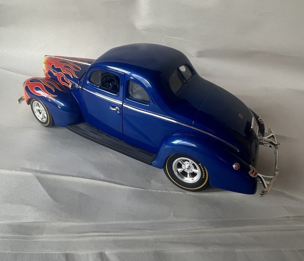 American Muscle Street Rods 1940 Ford Street Rod 1:18 ERTL Collectibles Die Cast
