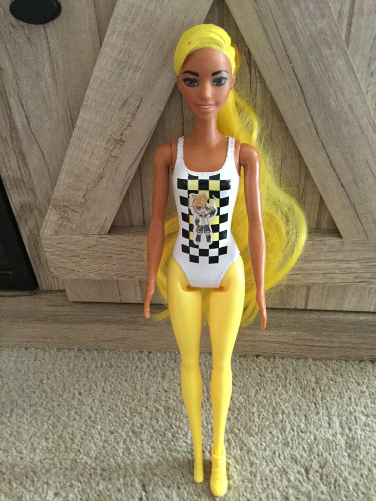 2020 Mattel Barbie Color Reveal #GTL72 Barbie Doll with Yellow Color Hair Piece