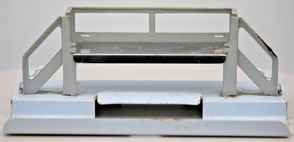 Lionel O Gauge Postwar 3462P Milk Car Platform for Operating Milk Cars  