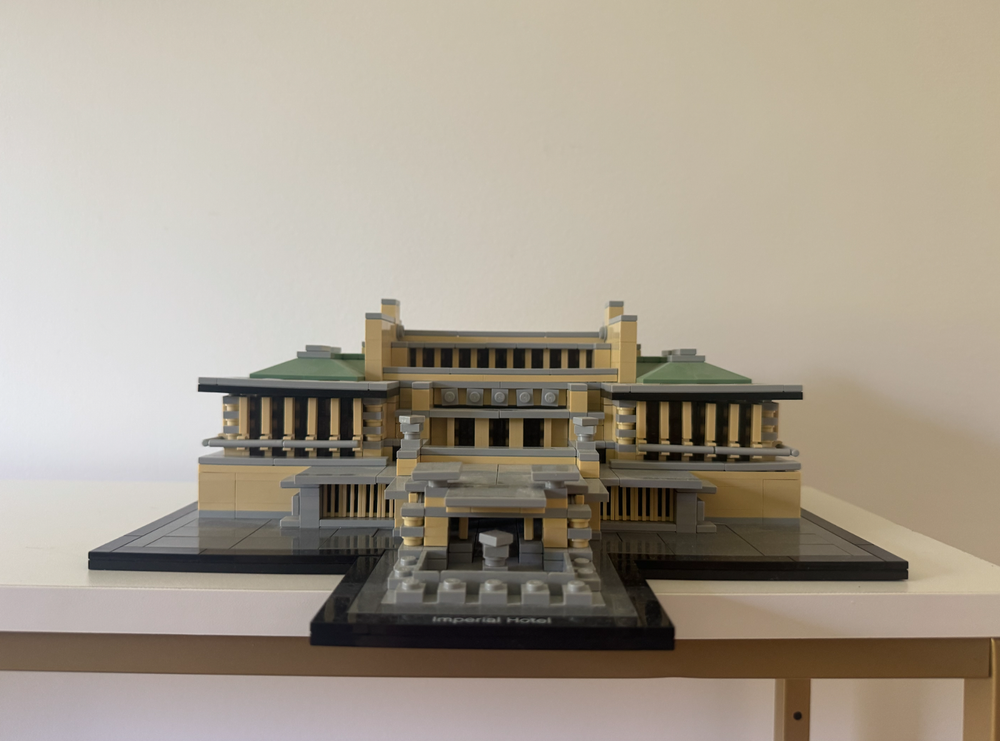 LEGO ARCHITECTURE: Imperial Hotel (21017), 2013