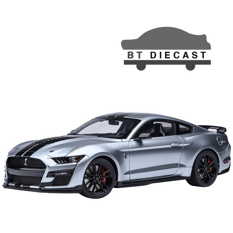 AUTOart FORD MUSTANG SHELBY GT 500 1/18 MODEL CAR ICONIC SILVER 73096