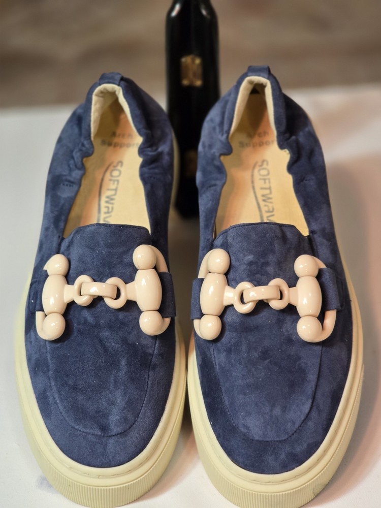 SOFTWAVES- Tais Platform Slip-On Shoe Navy Arch Support Bit Detail Preppy  8.5US