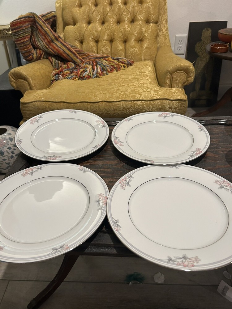 FOUR Noritake TARKINGTON 3695 DINNER PLATES Porcelain, Floral, Silver
