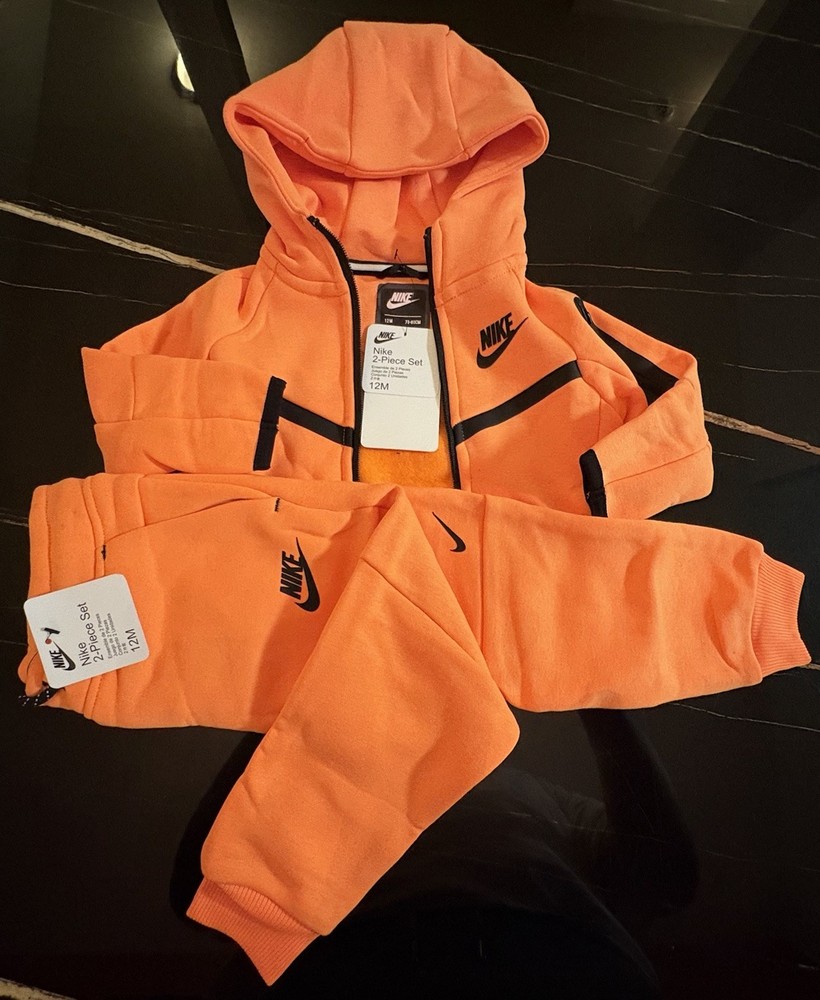Nice Peach Kid Nike Tech Set (Size 12 Months)