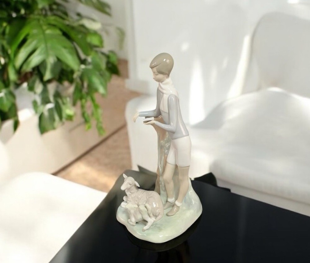 Lladro 4509 Boy with Lambs Reading Book Figurine 11 Inch Mint NIB Spain