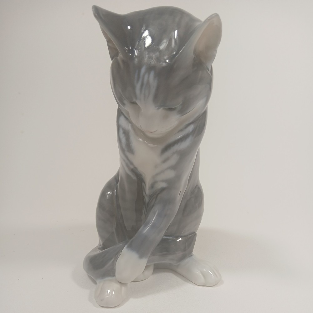 Royal Copenhagen  GRAY TABBY CAT PLAYING Model 340  Kitten 7.5