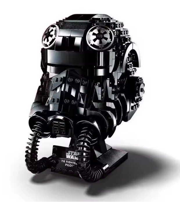 Star Wars TIE Fighter Pilot Helmet Building Kit 724pcs New in Box
