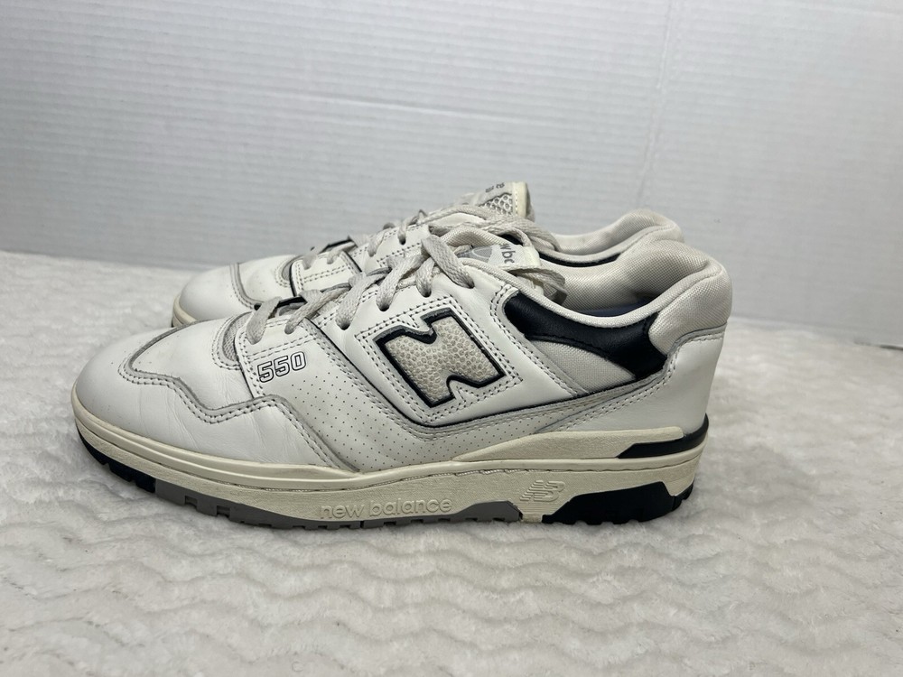 New Balance 550 Men’s Sz 7.5 Ivory Black Leather Lace Up Sneaker 2022 BB550LWT