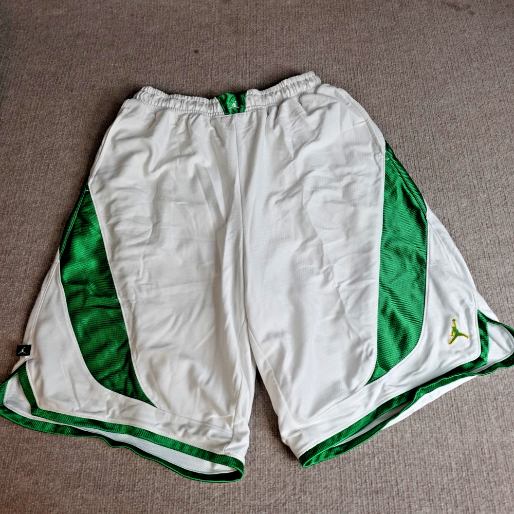 Vintage Nike Jordan Shorts XL White Green 11.5