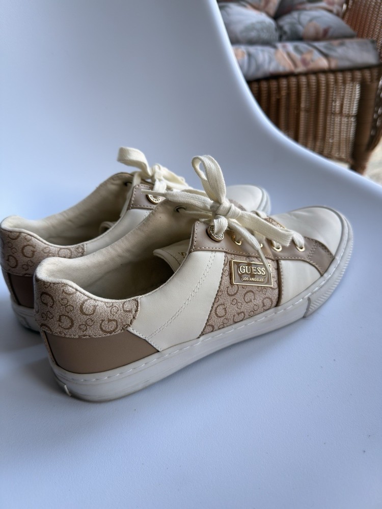 GUESS Logo Lace Up Low Top Sneakers Beige White Women's Casual Athletic Shoes