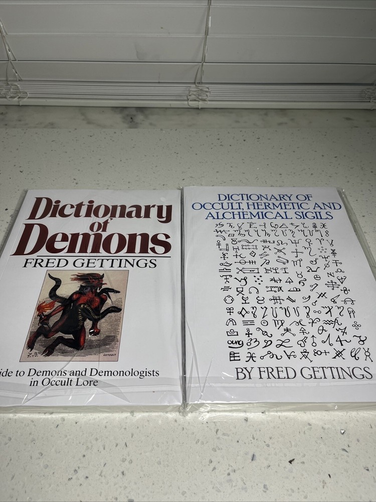 Dictionary of Occult,Hermetic&Alchemical Sigils,Dictionary of Demons,Fred Gettin