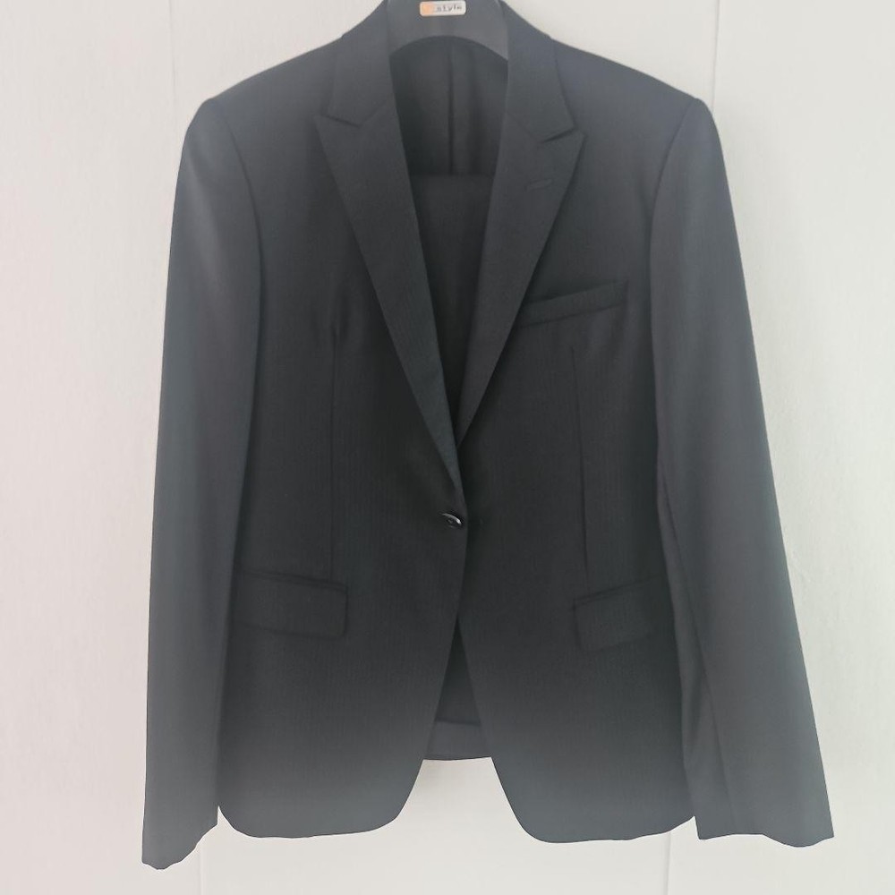 Emporio Armani Wool Blend Suit for Men Size 48 Formal Ceremony Dry Cleaned
