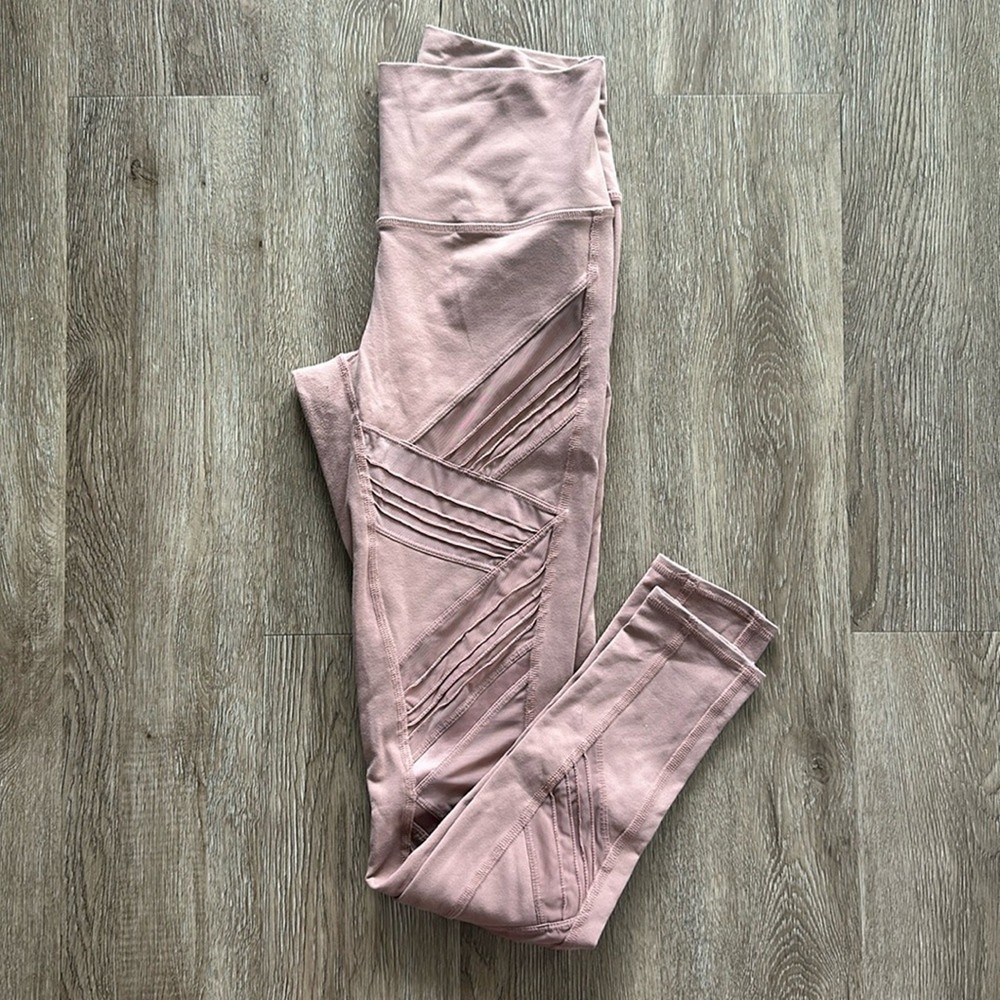 ALO Yoga High Waist Mesh Leggings for Ultimate Comfort and Style
