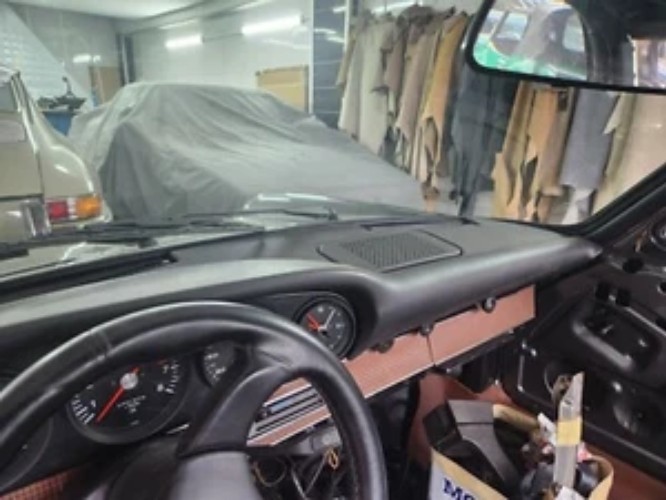 NEW Dashboard for Porsche 911 with speaker Grill 1969 - 75 BLACK