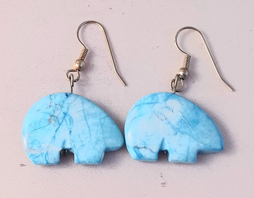 Native American Turquoise Carved Bear 1