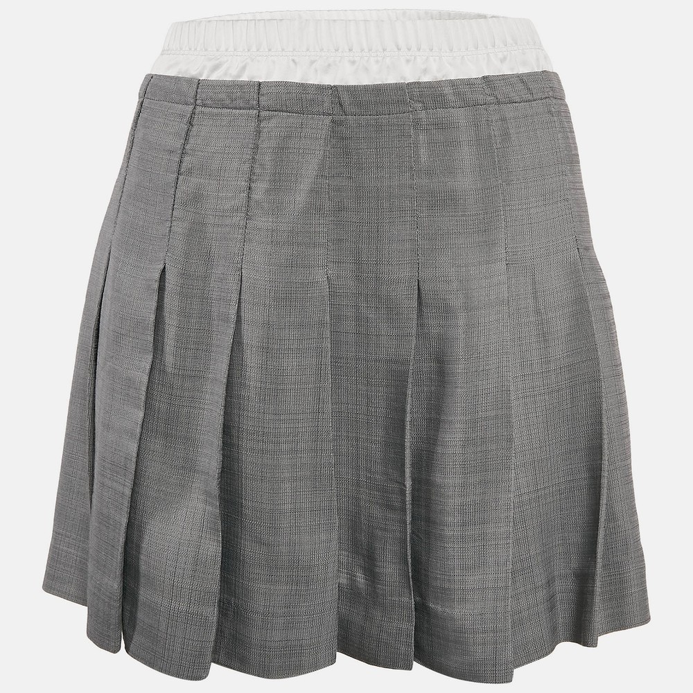Sandro Grey Pleated Crepe Mini Skirt with Flowy Fit
