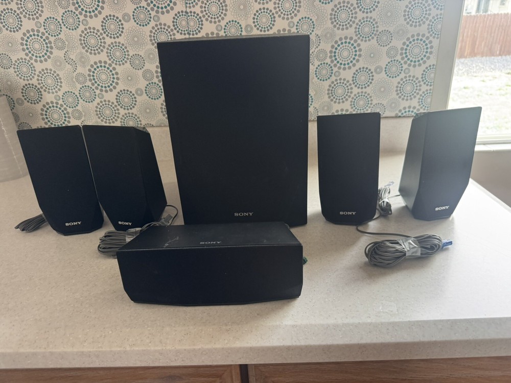 Sony SS-TSB121 (4) Satellite Speakers w/ 1 Center Surround Sound SS-CTB121