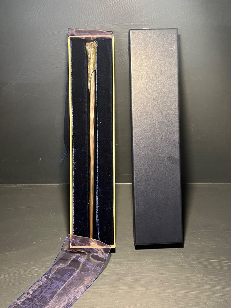 Harry Potter Ron Weasley Official Wand by Warner Bros