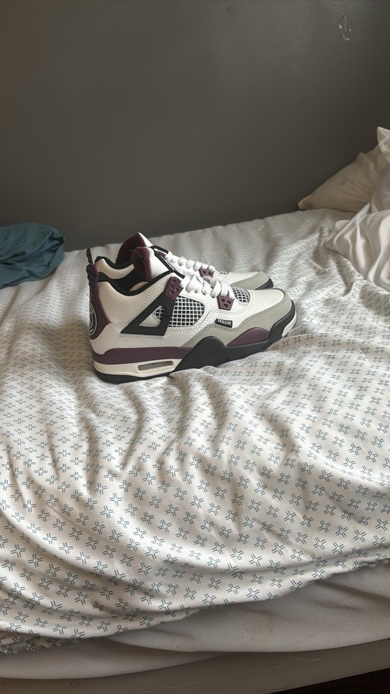 Size 5 men’s Jordan 4’s Originally bought for 350, Never worn, Clean