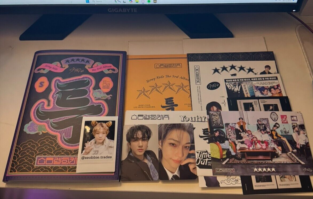 Official Stray Kids 5 Star Limited Album With Inclusions