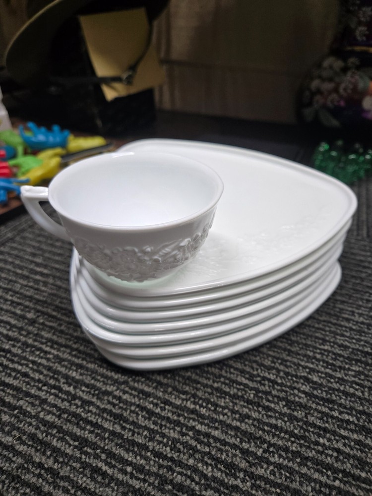 VTG 7- Triangle Milk Glass Snack Plate & 3-Tea Cup White Floral Pattern --27