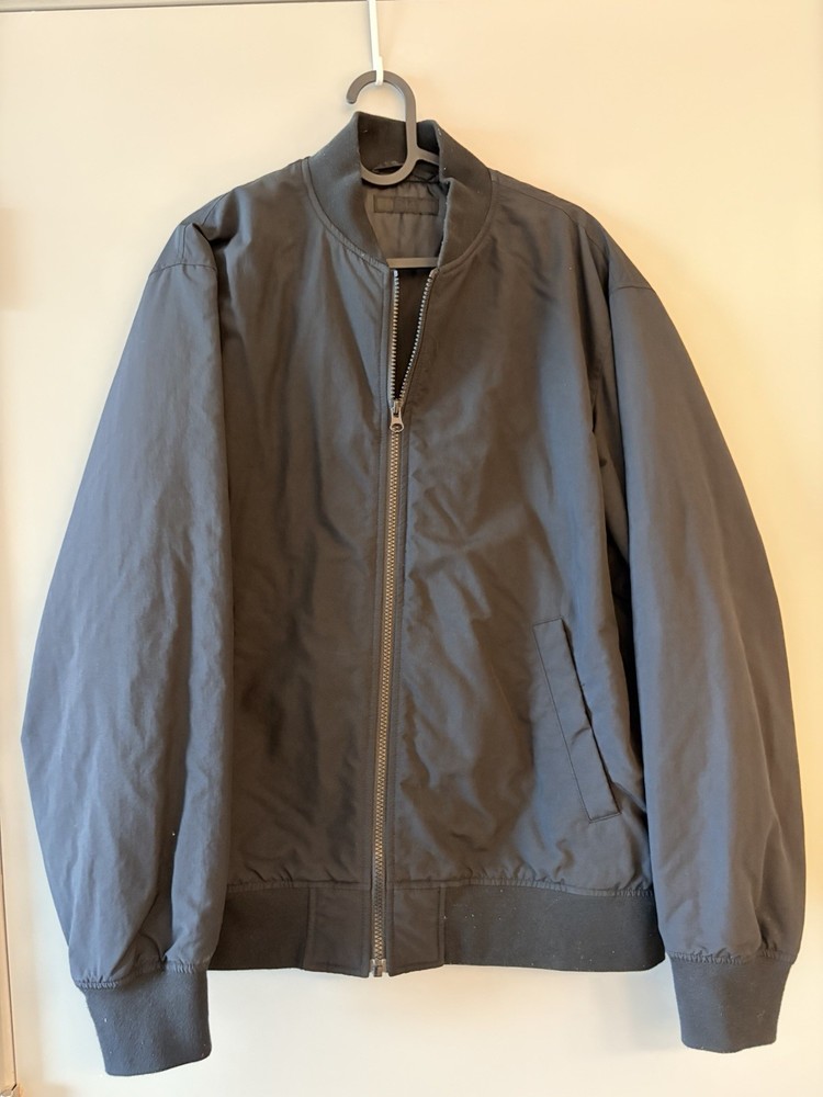 Uniqlo Men's Large Black Bomber Jacket Full Zip