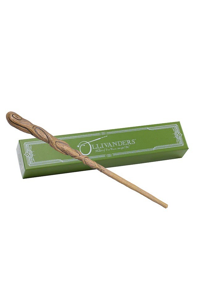 Harry Potter Interactive Ollivander Poplar and Dragon Heartstring Wand Halloween