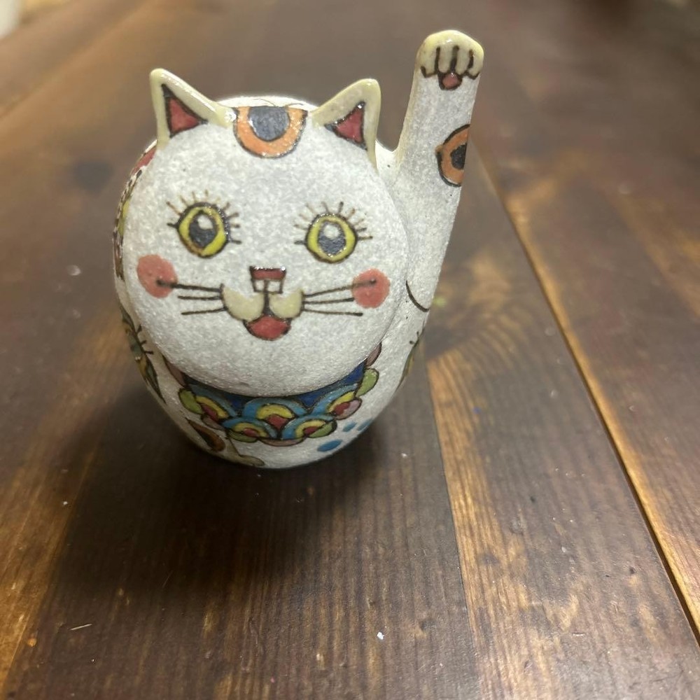Ceramic Beckoning Cat Figurine Hand-Painted 4.3