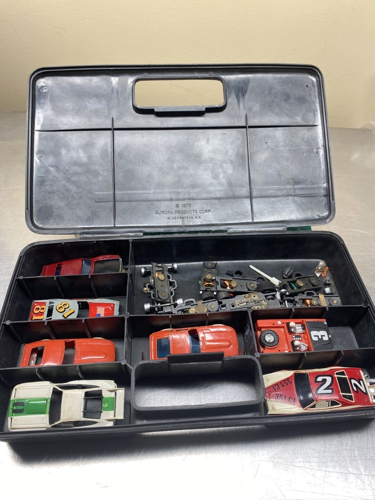 Aurora AFX Pit Kit Case parts kit Slot Car spare parts Chassis Etc