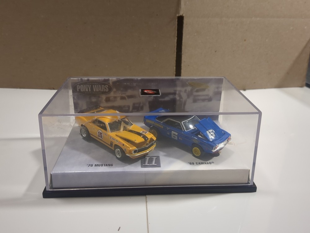 🔴100% HOT WHEELS LIMITED EDITION PONY WARS ROAD RACING SET '70 MUSTANG & CAMARO