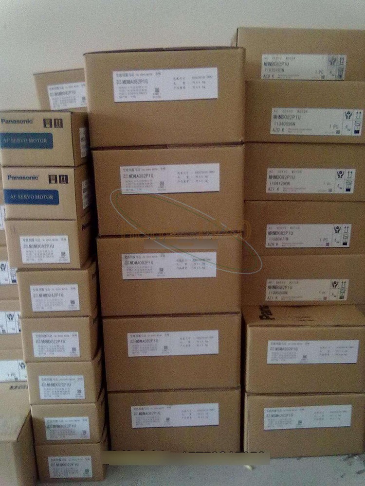 ONE NEW PANASONIC AC SERVO DRIVER MSDA083A1A95