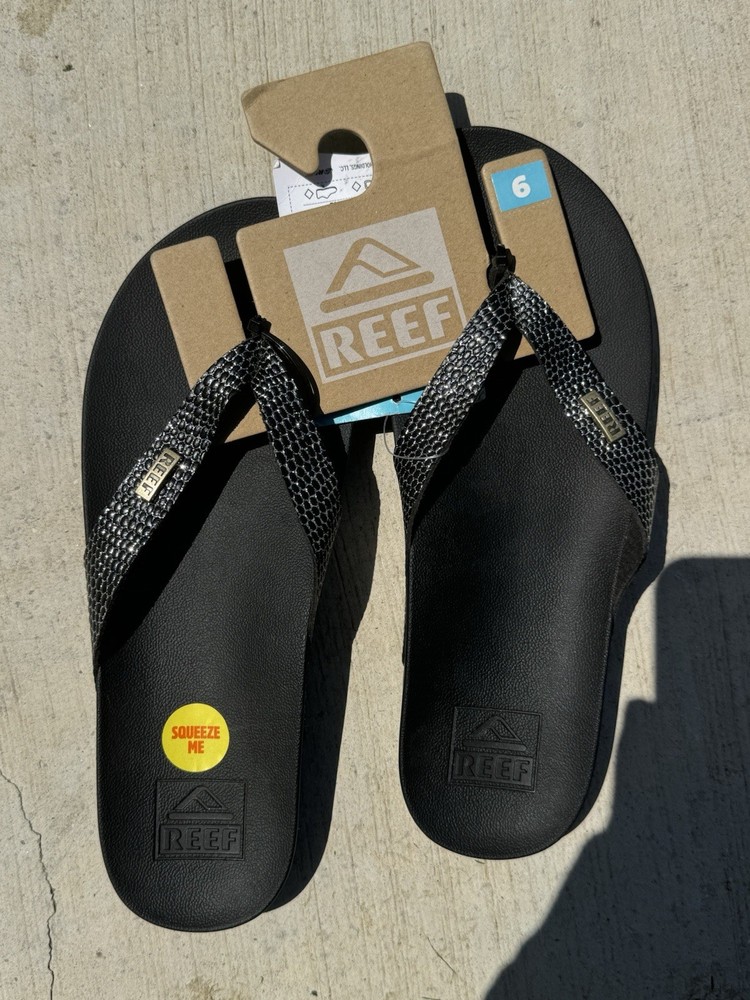 Reef Women's Cushion Court Flip Flops Black Sassy Size 9 Black & Silver with tag