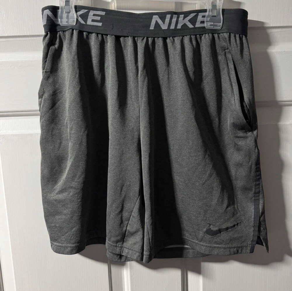 Nike Men's Dri-Fit Athletic Training Shorts Gray/Black, Size Medium