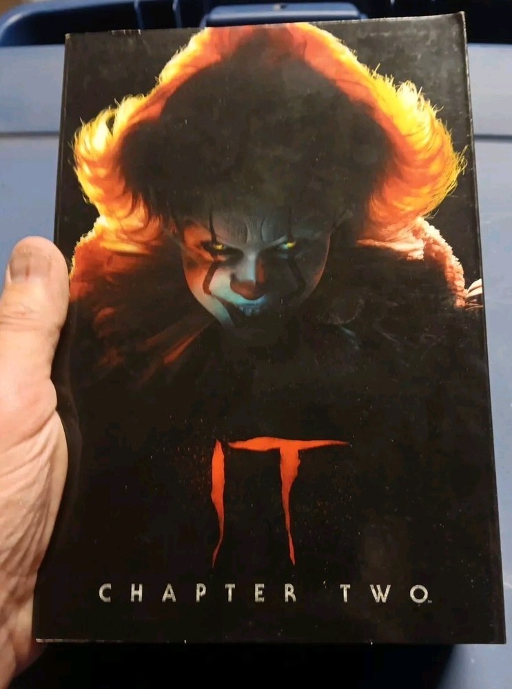 Figura de acción NECA IT Capítulo 2 (2019) - Ultimate Pennywise